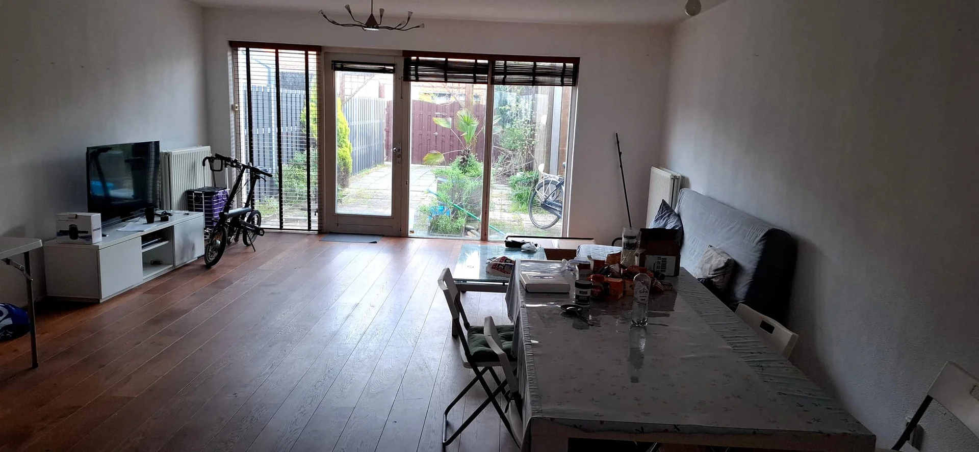 Foto van de Kamer gelegen aan de Van der Woudendijk in Den Haag