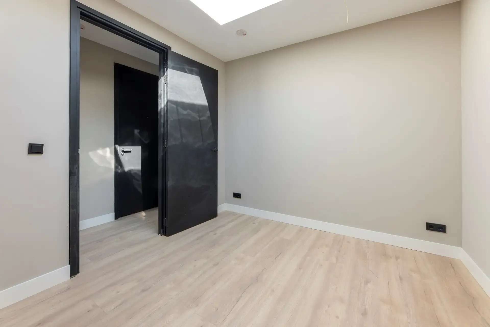 Foto van de Appartement gelegen aan de Elgarlaan in Rotterdam
