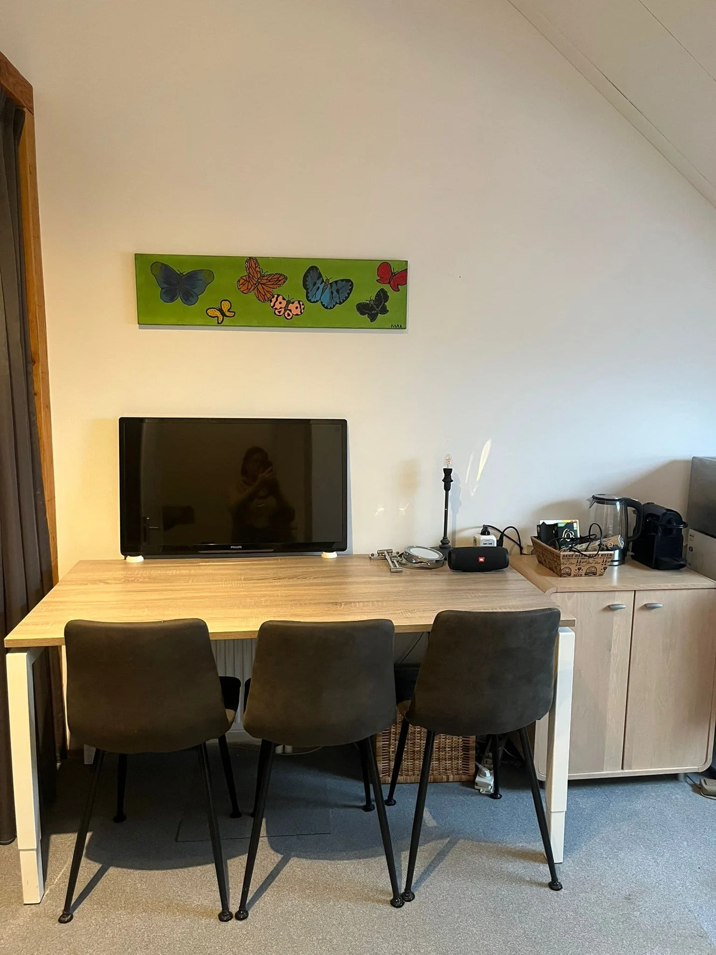 geblurde versie van de foto als achtergrond