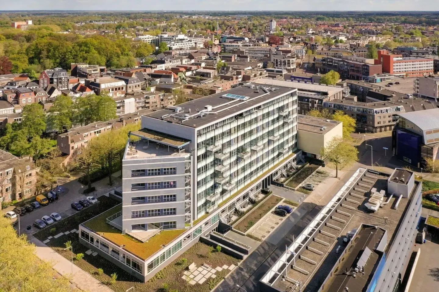geblurde versie van de foto als achtergrond