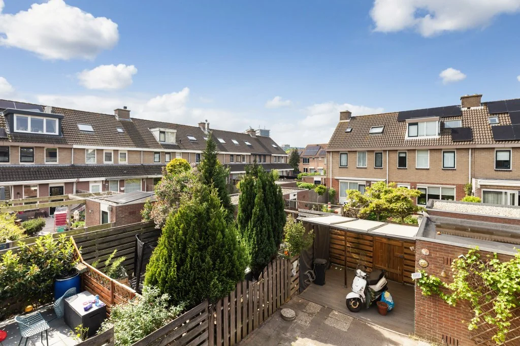 geblurde versie van de foto als achtergrond
