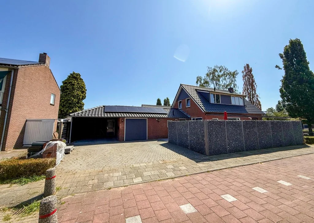 geblurde versie van de foto als achtergrond