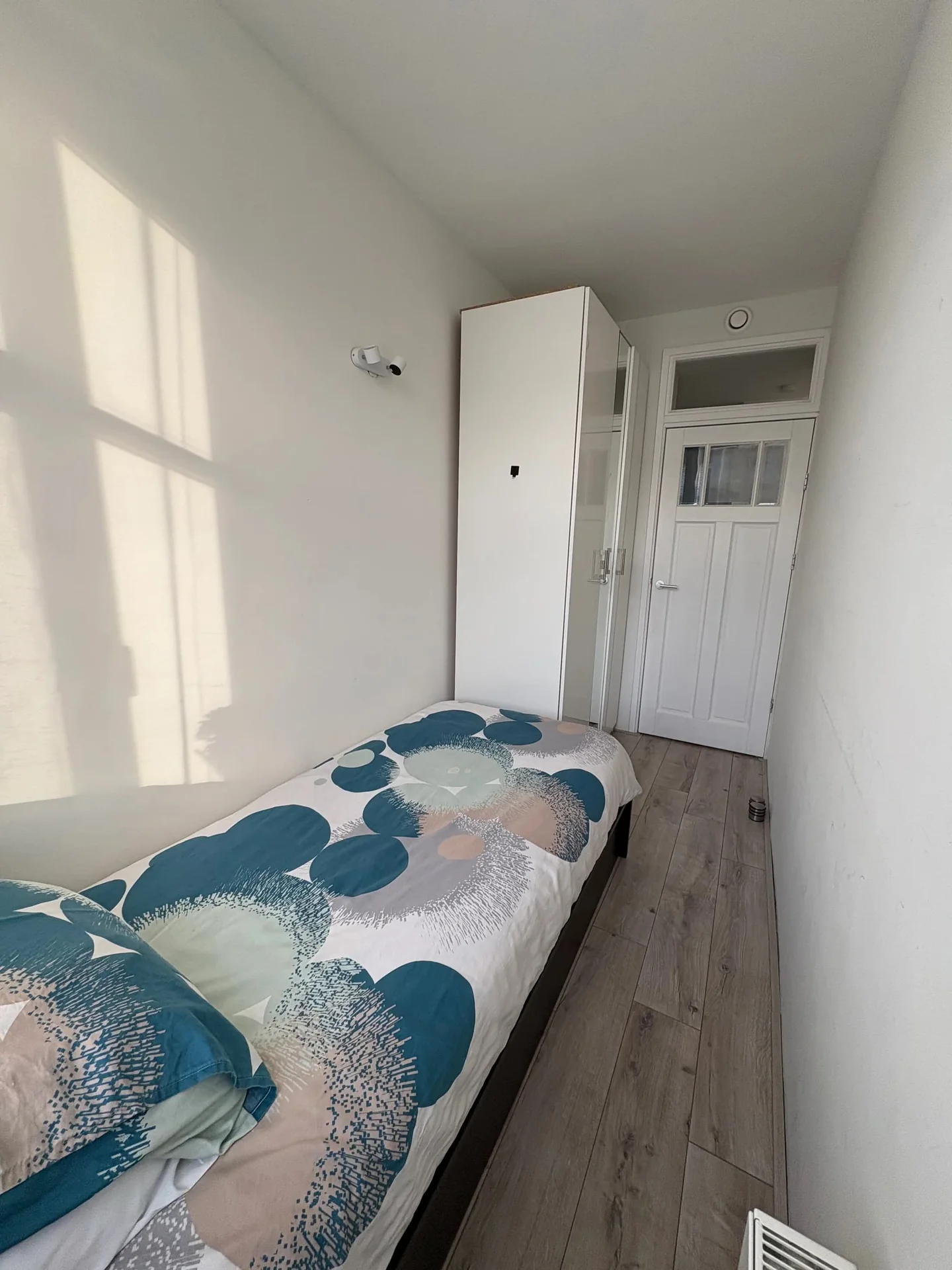 Foto van de Kamer gelegen aan de Louise de Colignystraat in Amsterdam
