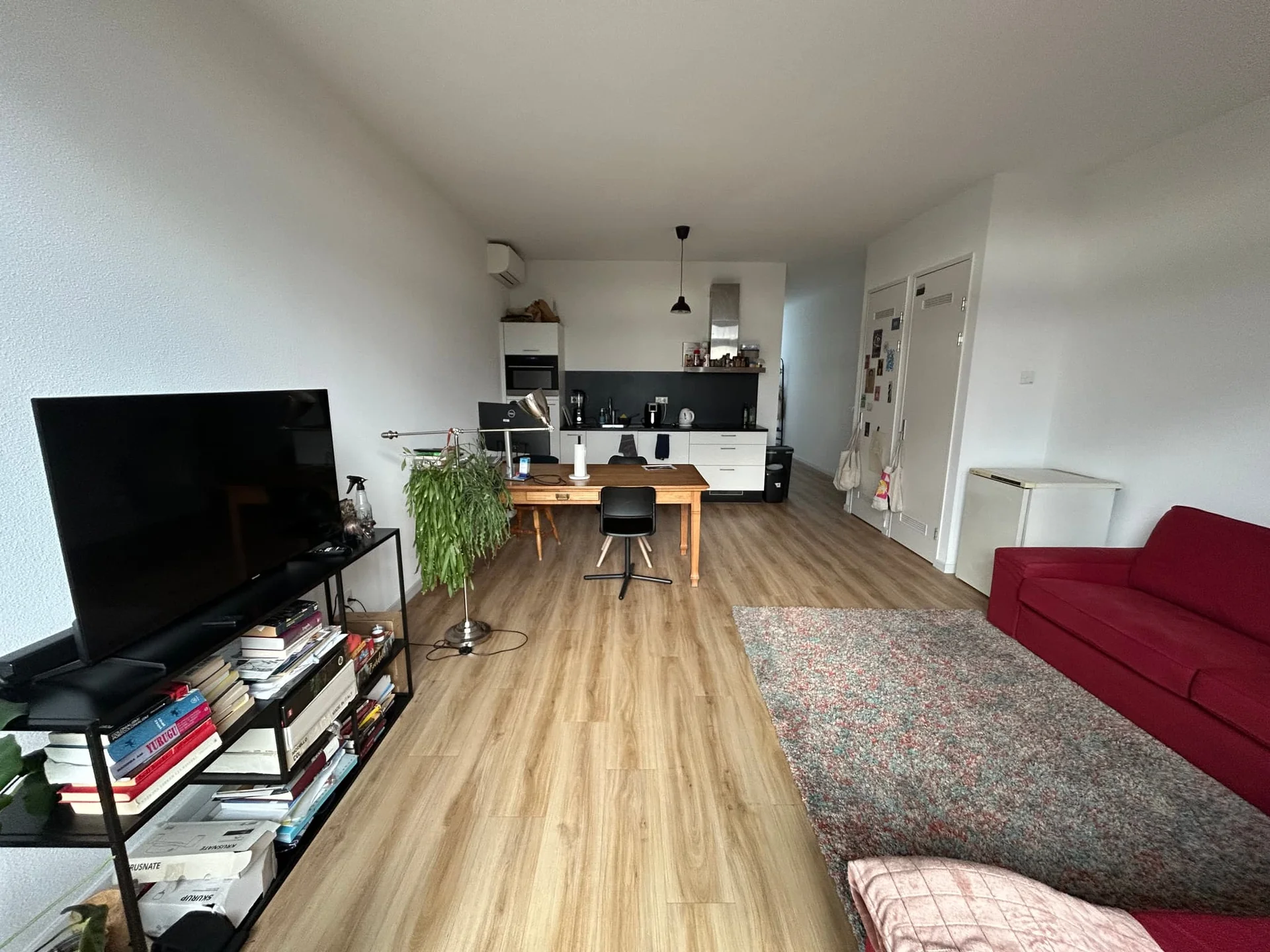 geblurde versie van de foto als achtergrond
