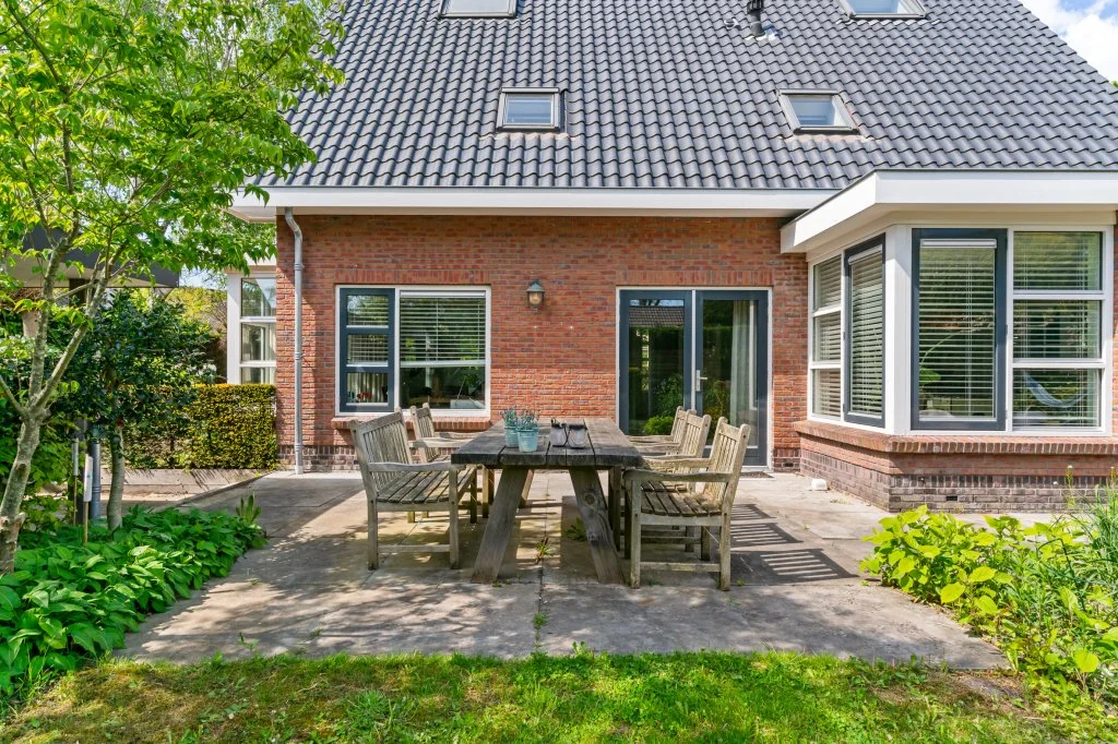 geblurde versie van de foto als achtergrond