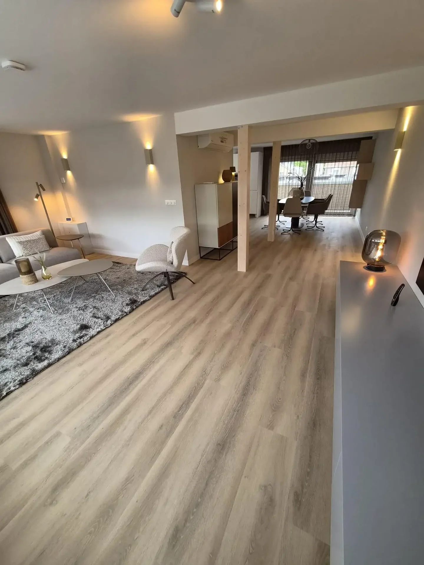 geblurde versie van de foto als achtergrond
