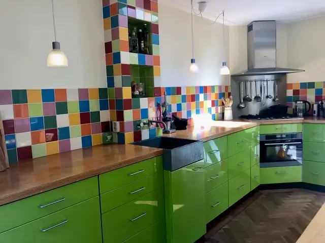 geblurde versie van de foto als achtergrond