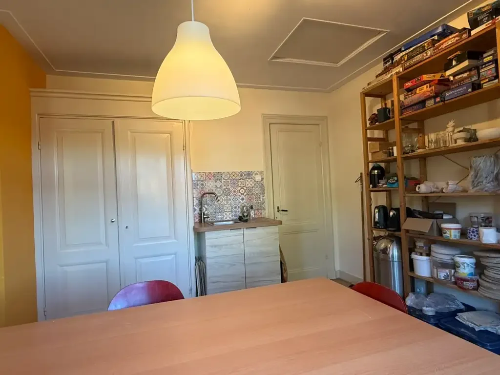 geblurde versie van de foto als achtergrond