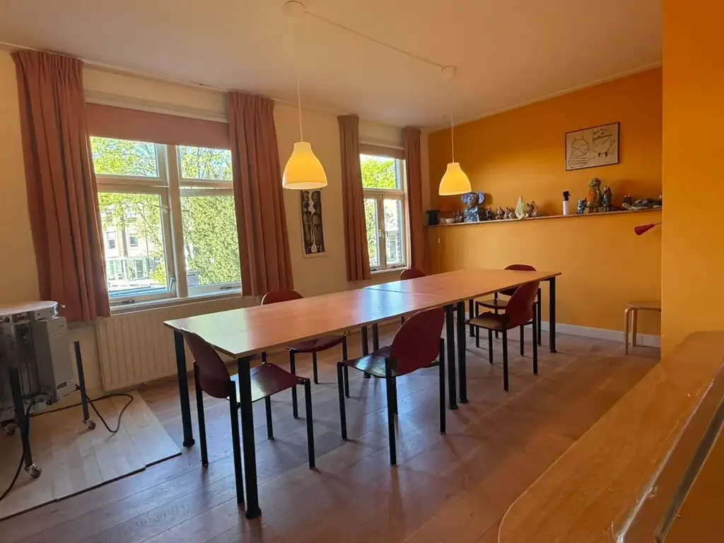 geblurde versie van de foto als achtergrond