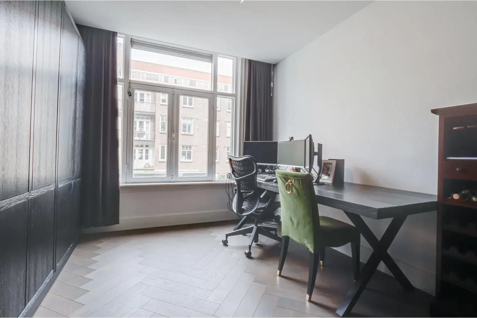 geblurde versie van de foto als achtergrond