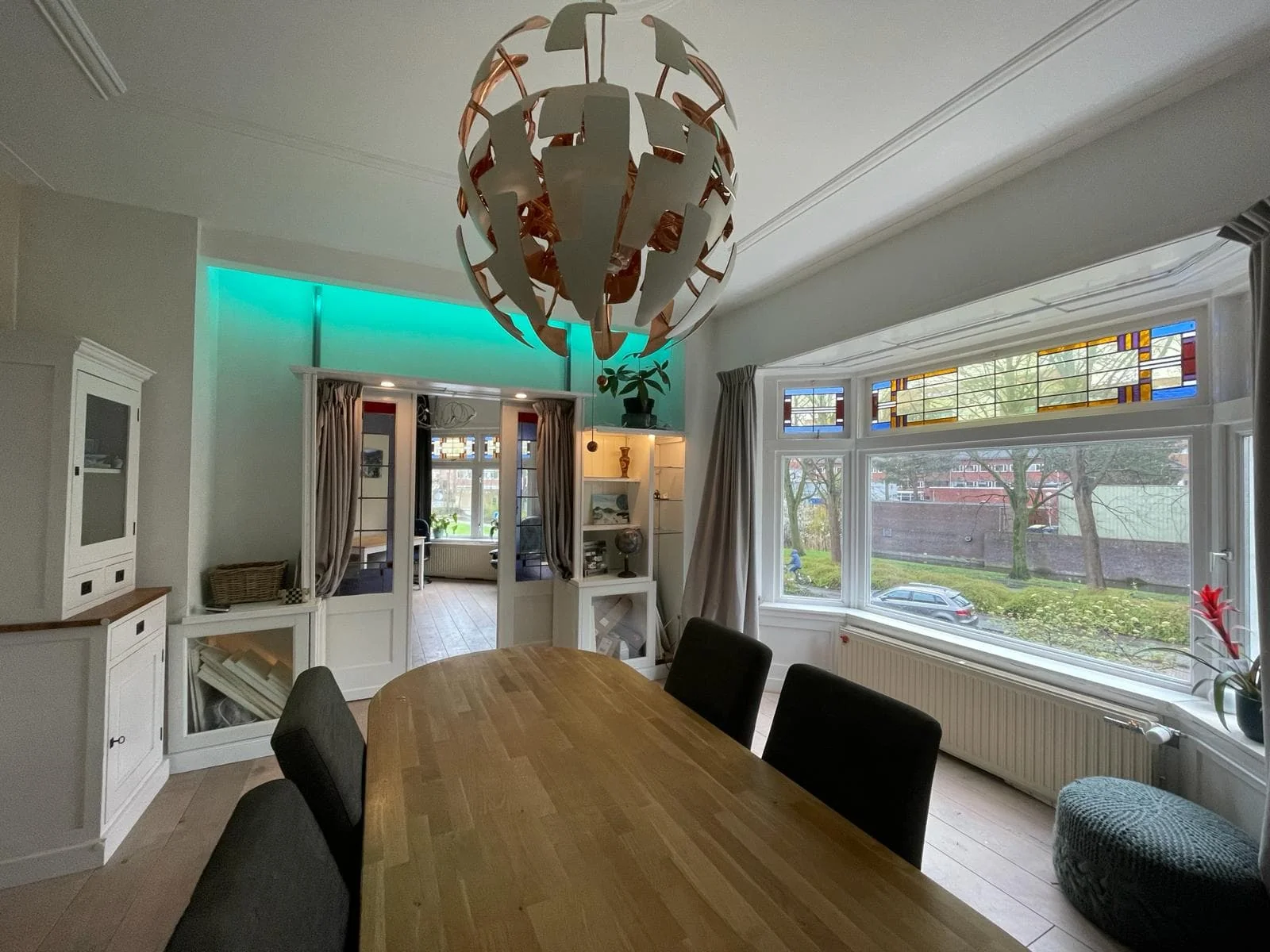 geblurde versie van de foto als achtergrond