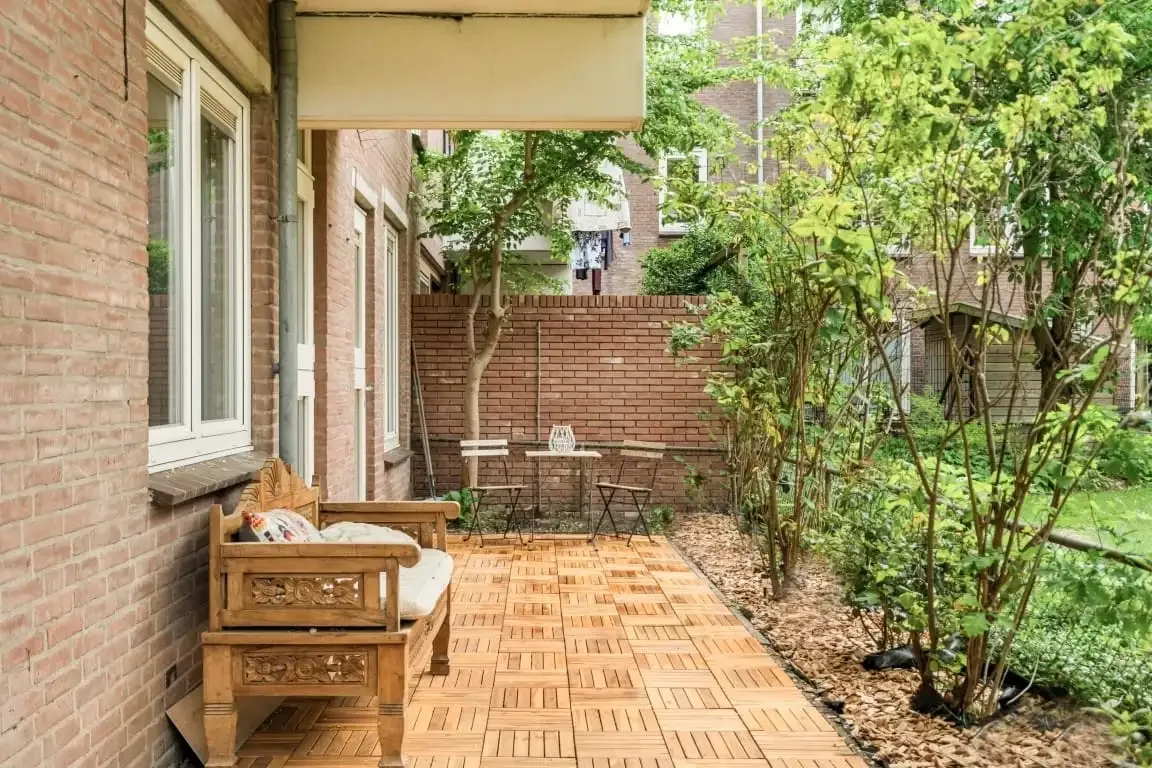geblurde versie van de foto als achtergrond