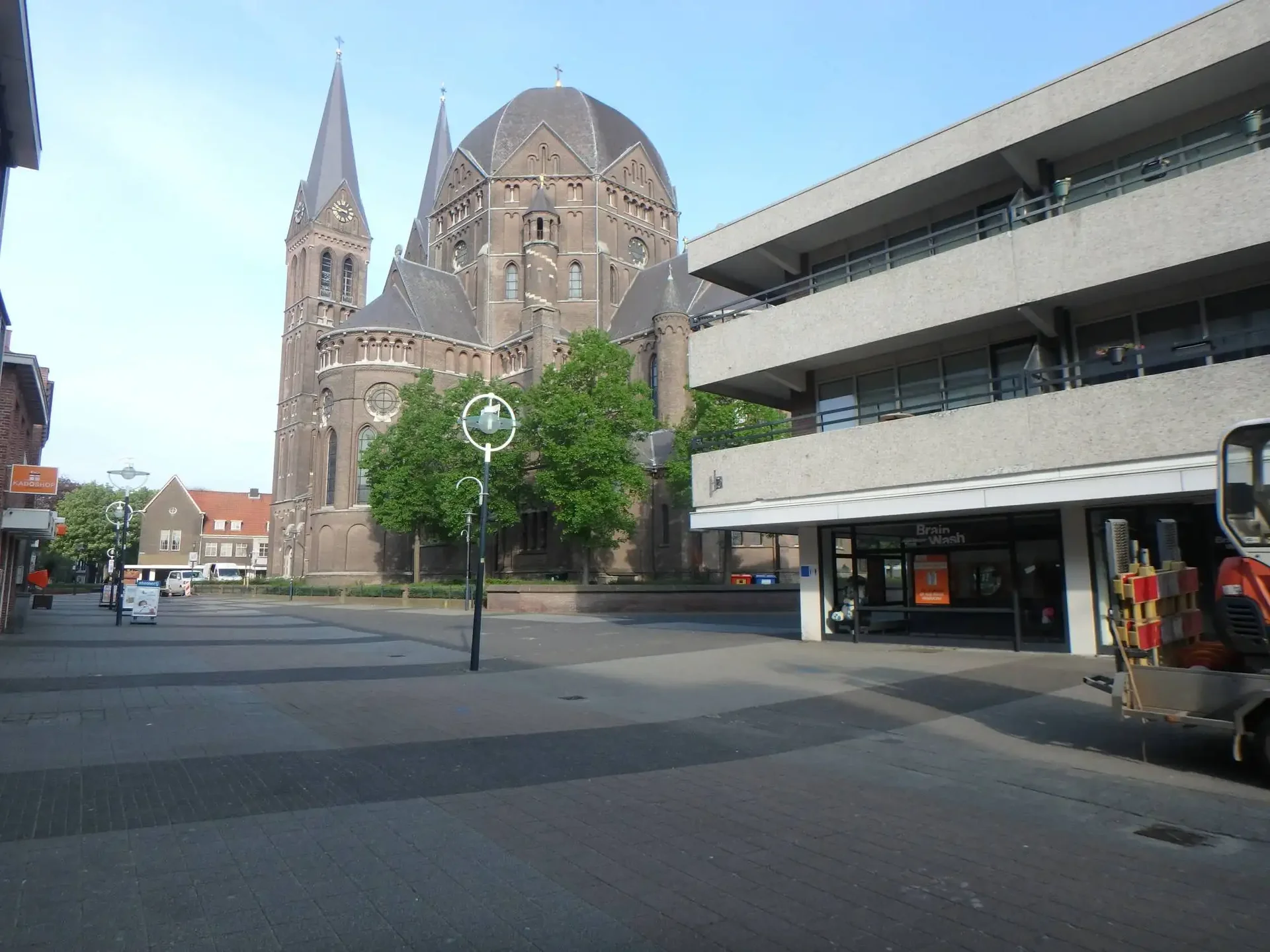 geblurde versie van de foto als achtergrond