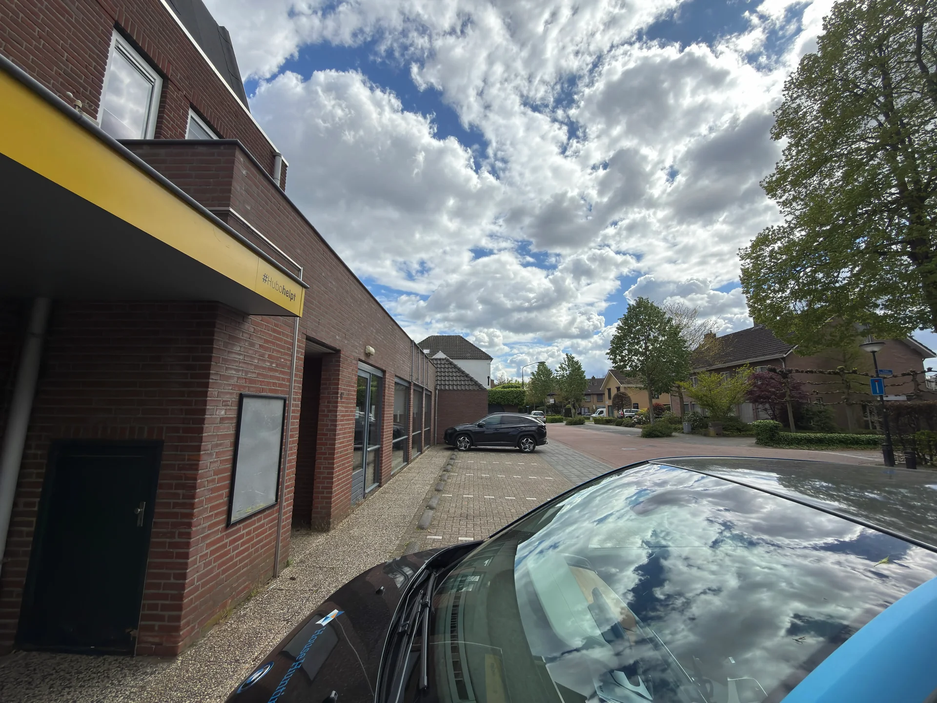geblurde versie van de foto als achtergrond