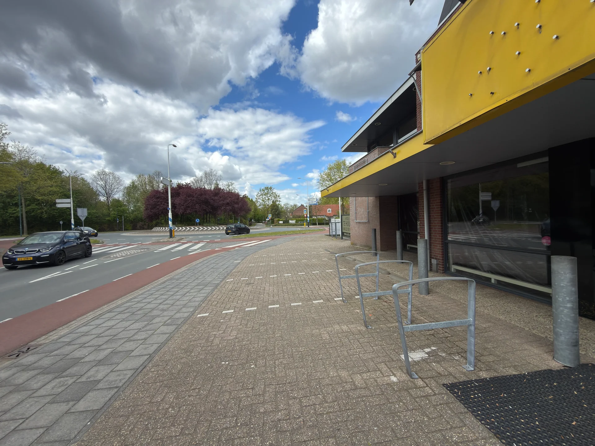 geblurde versie van de foto als achtergrond