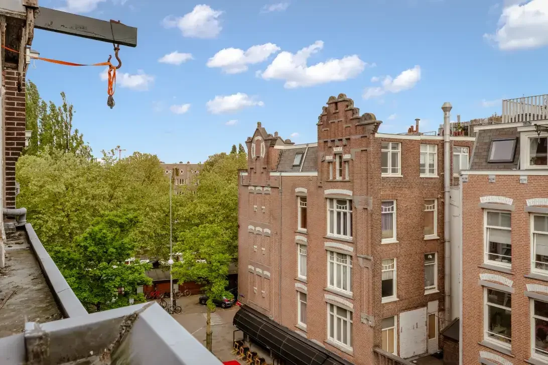 geblurde versie van de foto als achtergrond