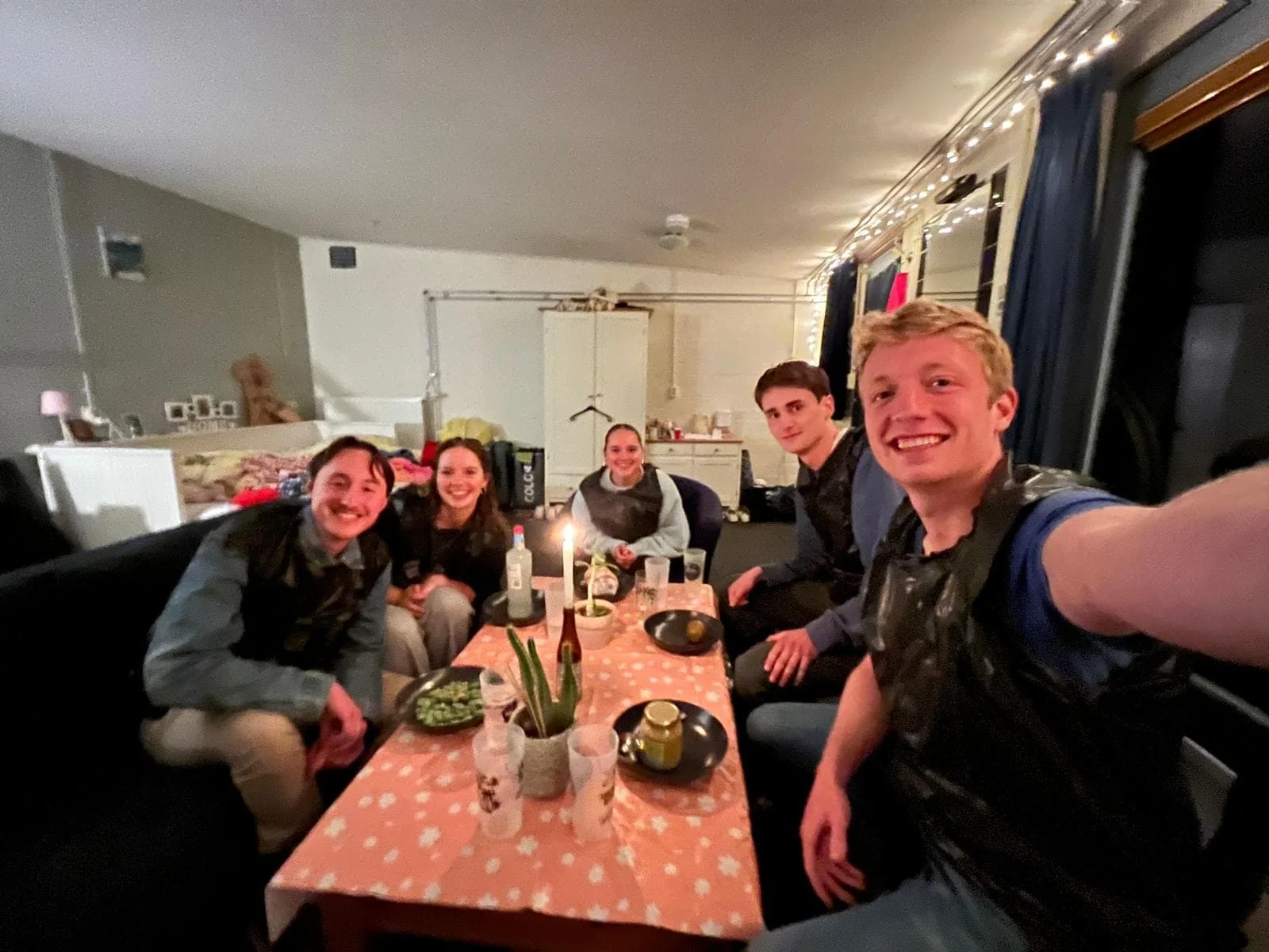 geblurde versie van de foto als achtergrond