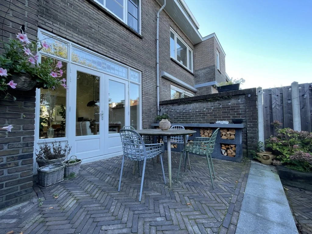 geblurde versie van de foto als achtergrond
