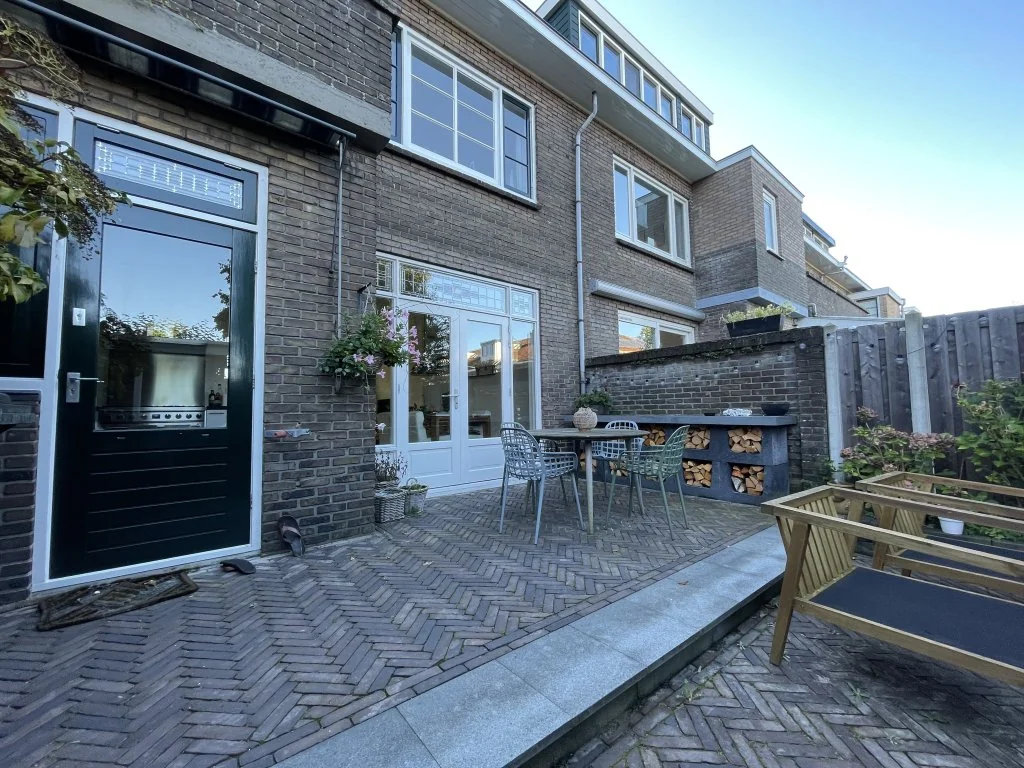 geblurde versie van de foto als achtergrond