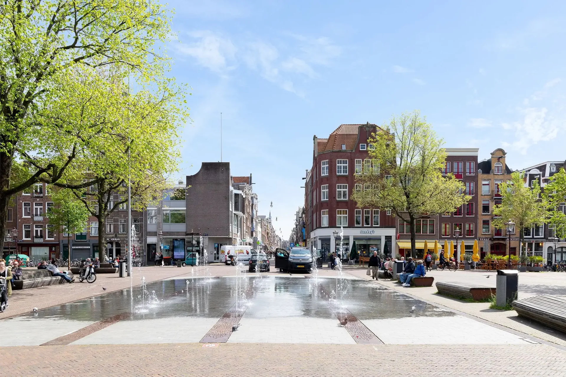 geblurde versie van de foto als achtergrond