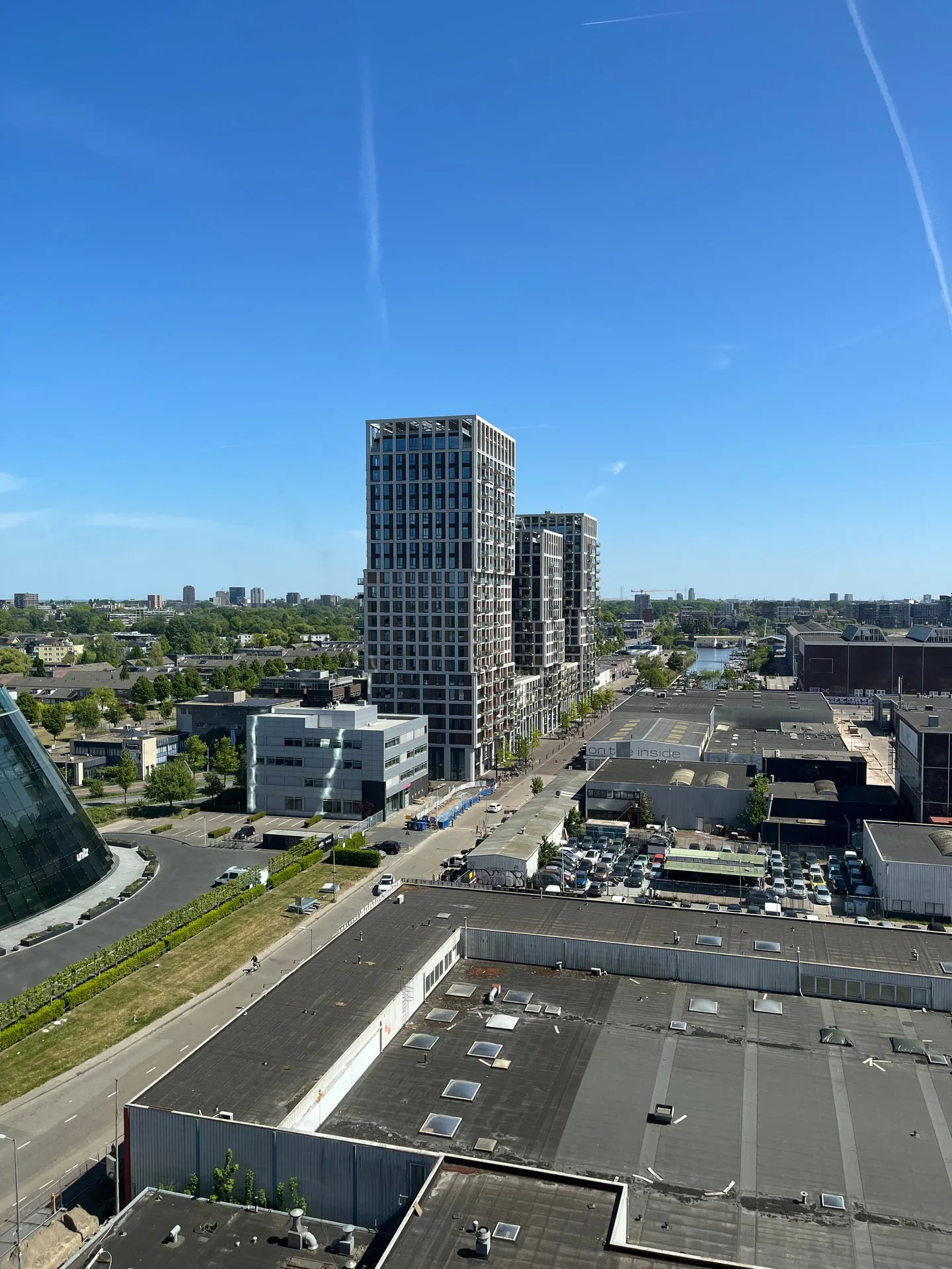 geblurde versie van de foto als achtergrond