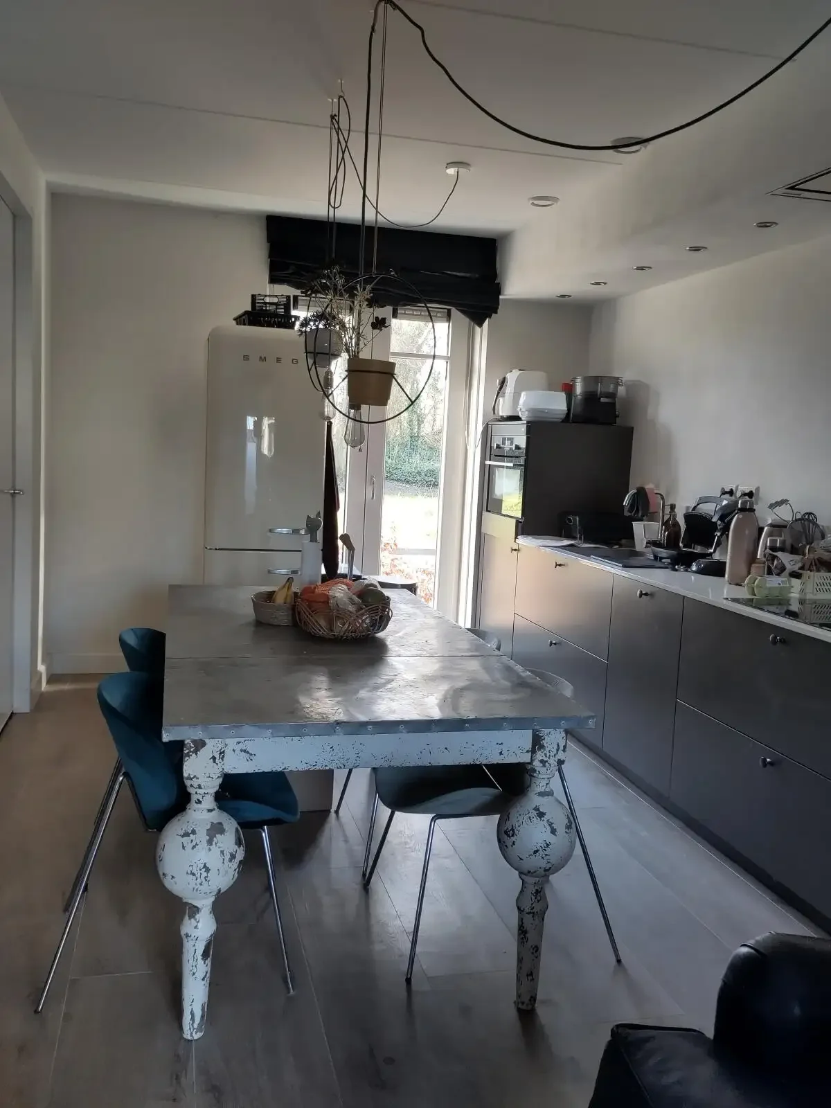 geblurde versie van de foto als achtergrond