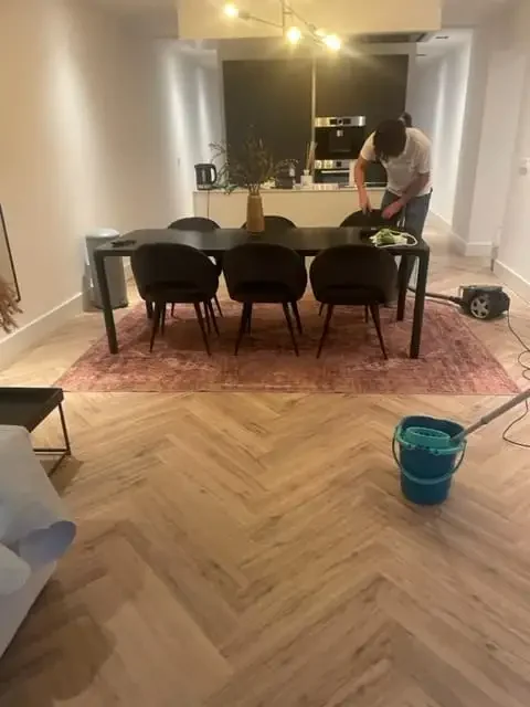 geblurde versie van de foto als achtergrond