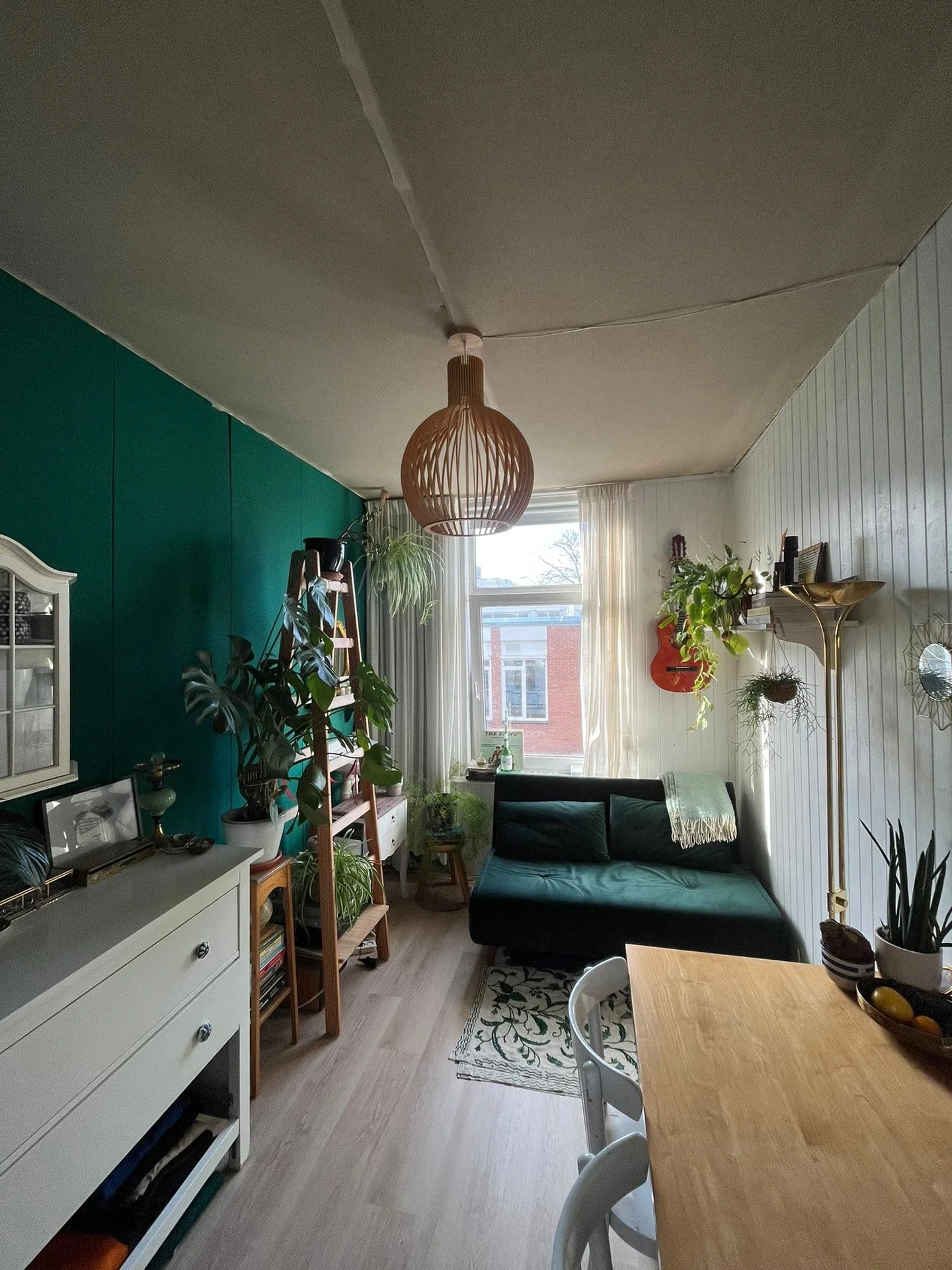 geblurde versie van de foto als achtergrond