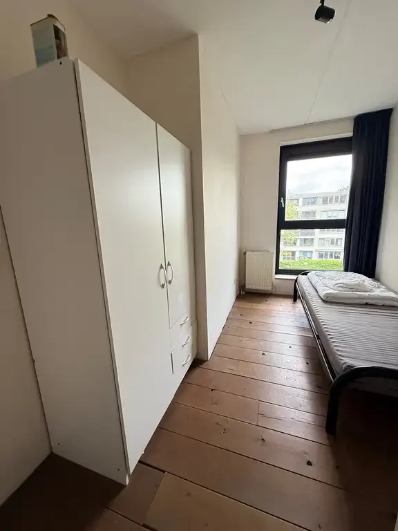 geblurde versie van de foto als achtergrond