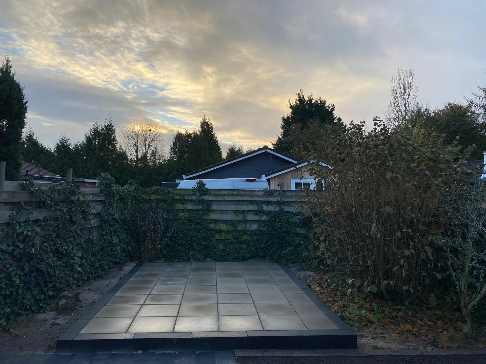 geblurde versie van de foto als achtergrond