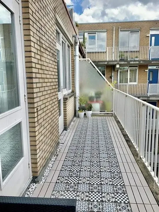 geblurde versie van de foto als achtergrond