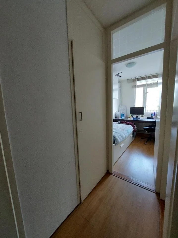 geblurde versie van de foto als achtergrond