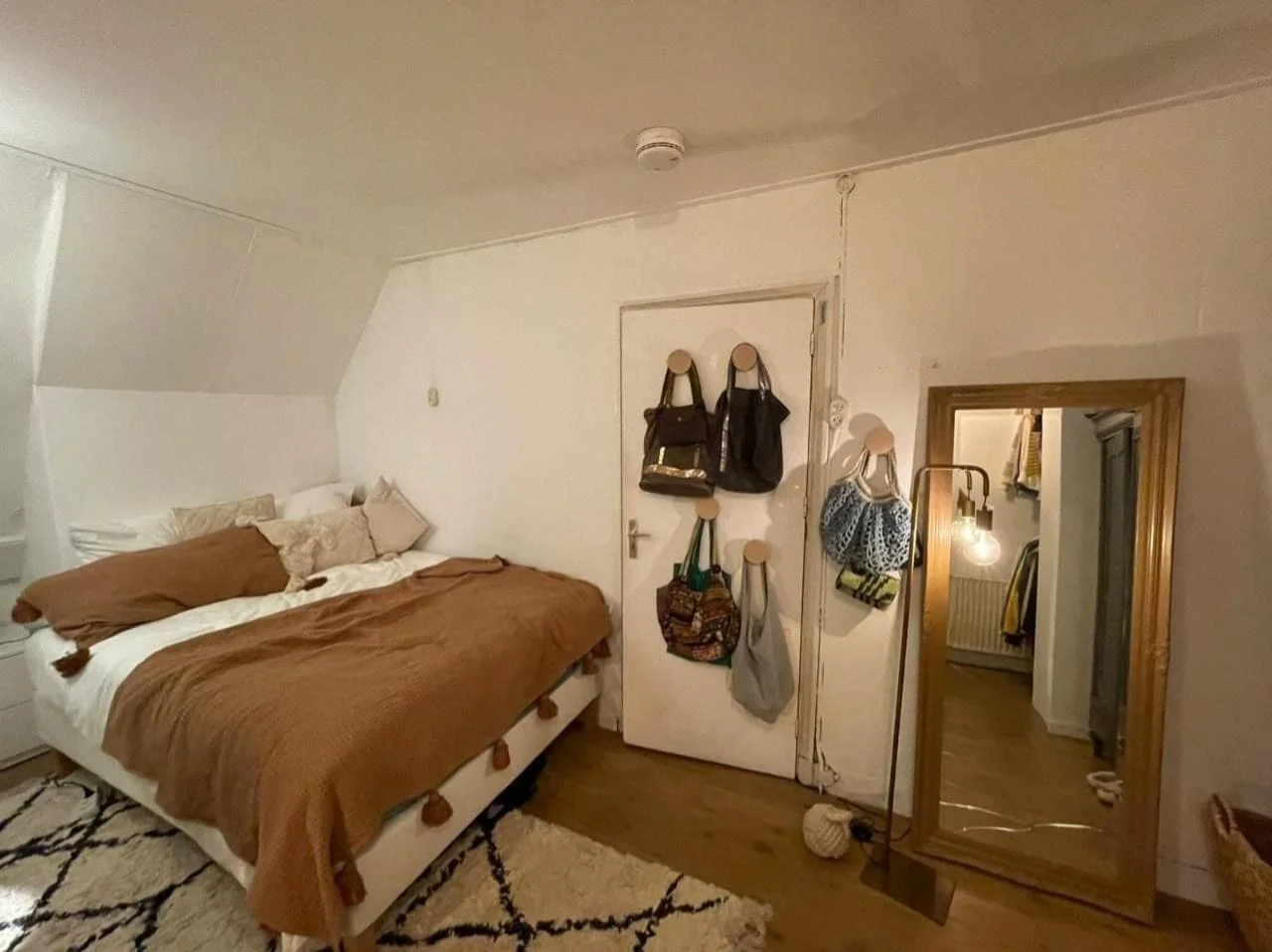 geblurde versie van de foto als achtergrond