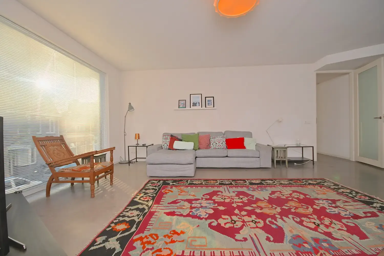 geblurde versie van de foto als achtergrond