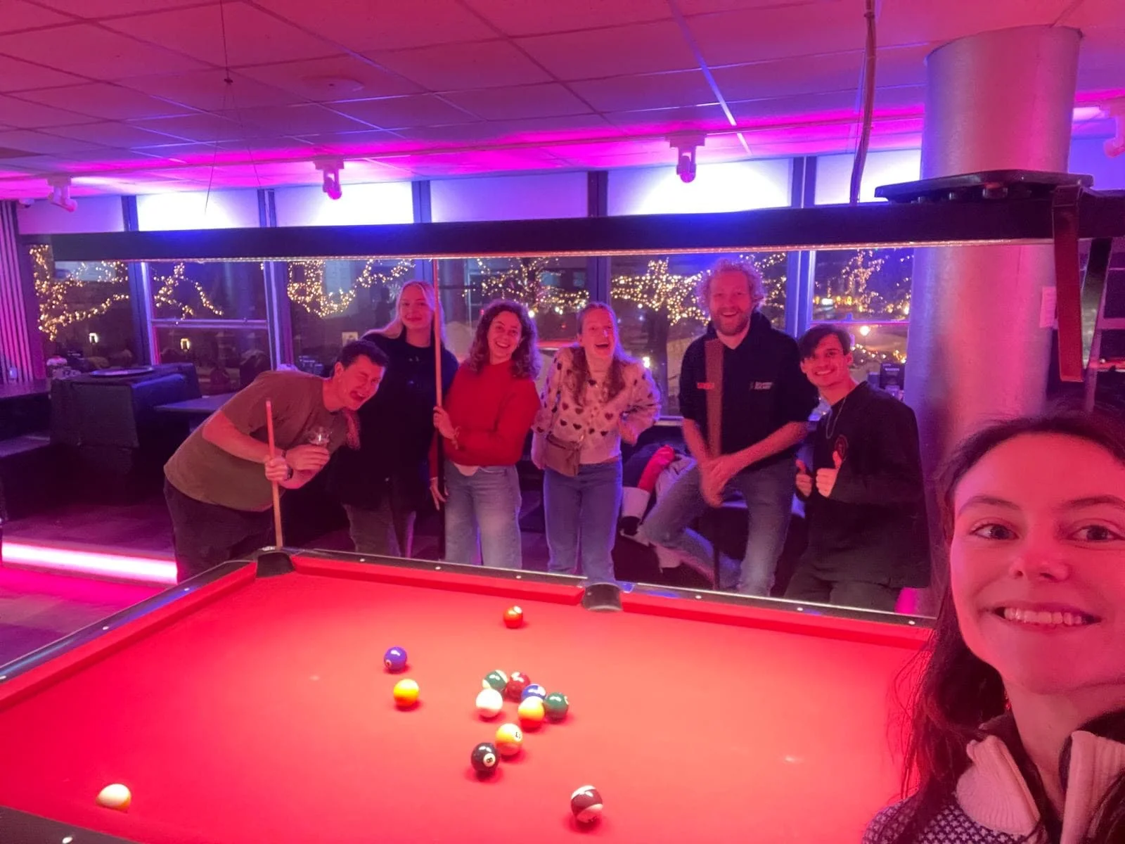 geblurde versie van de foto als achtergrond