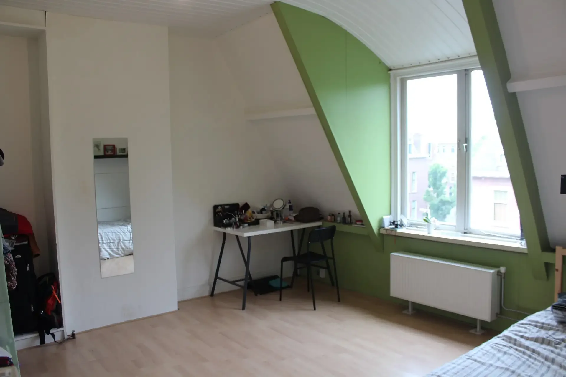 geblurde versie van de foto als achtergrond