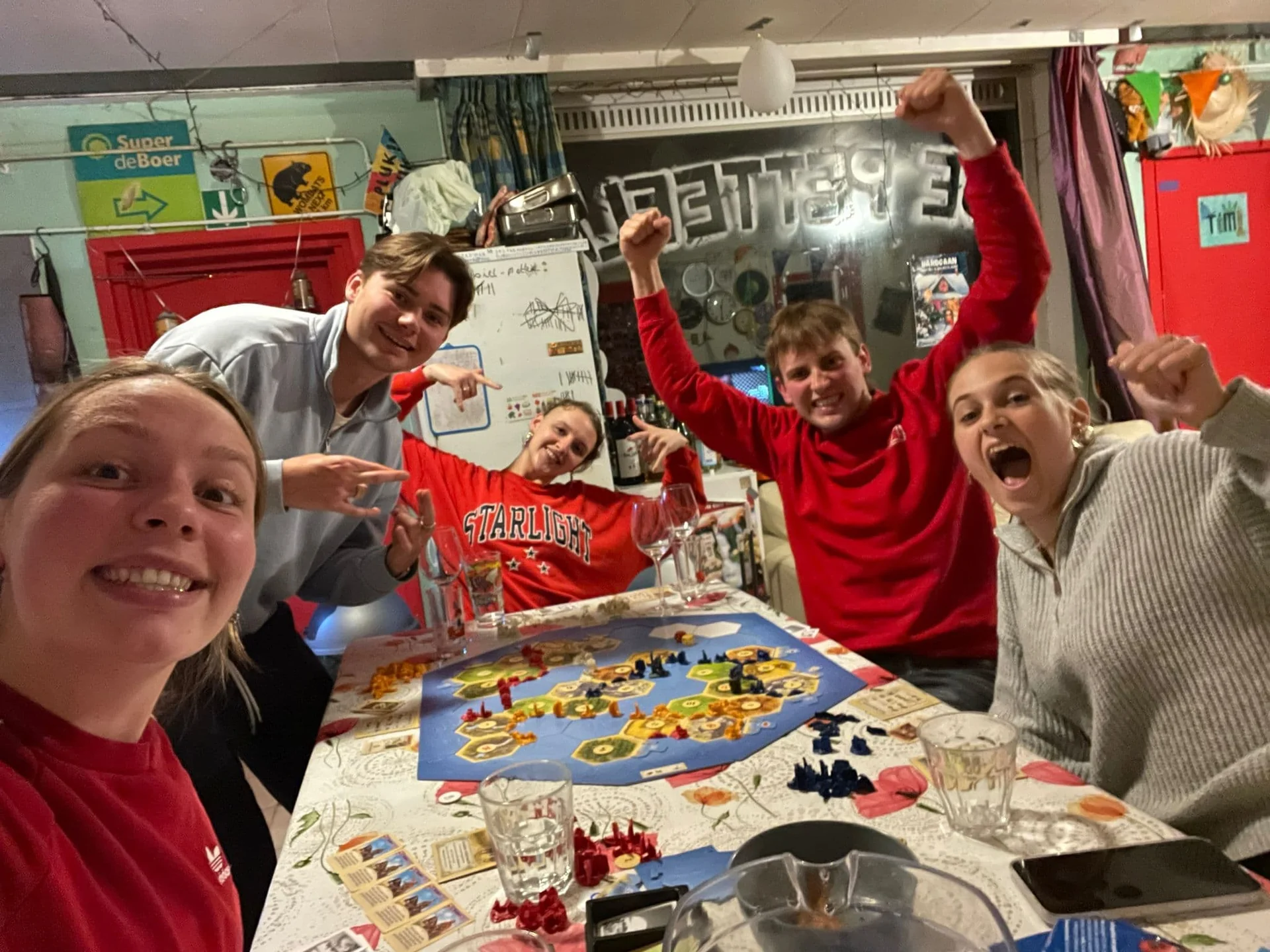 geblurde versie van de foto als achtergrond