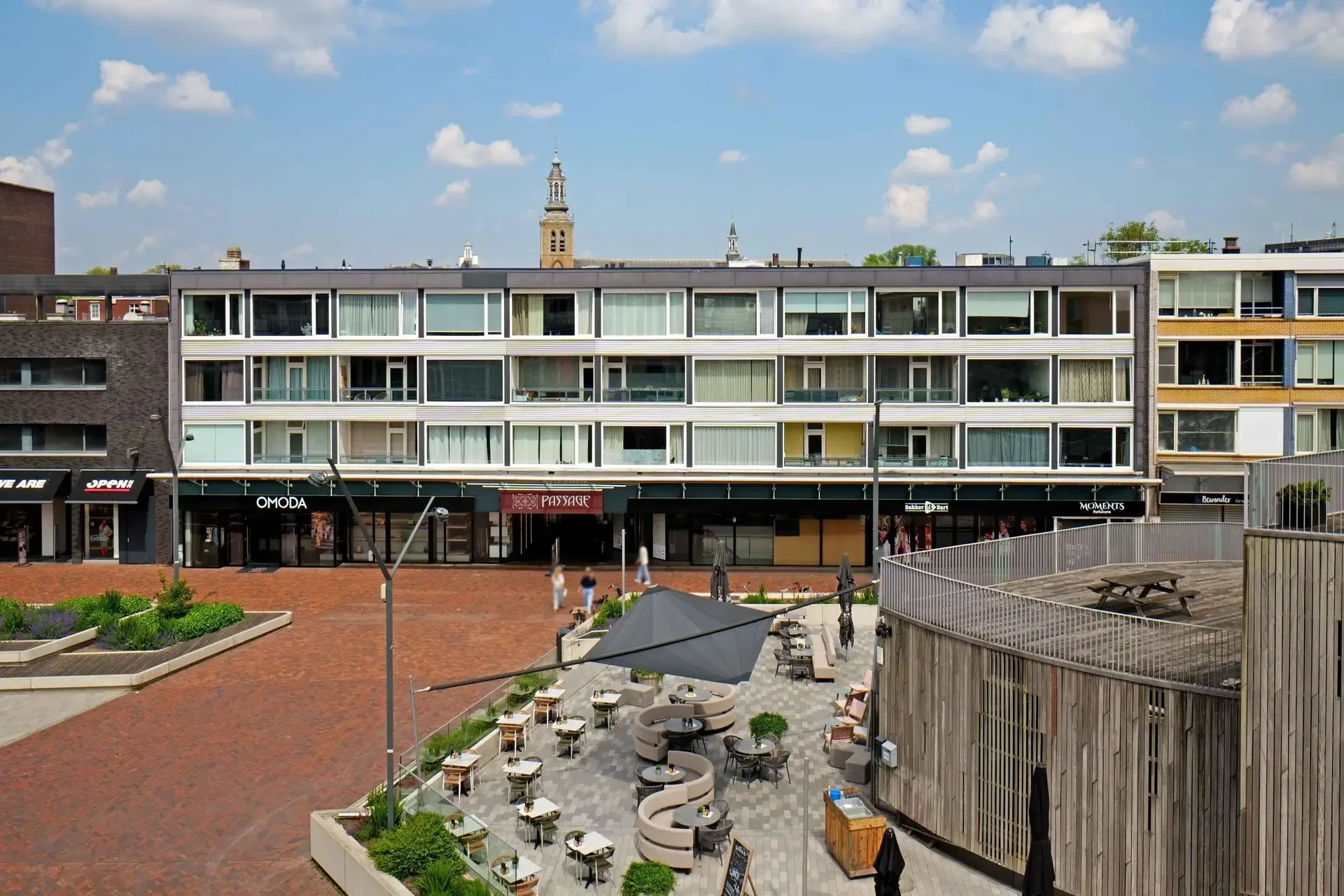 geblurde versie van de foto als achtergrond