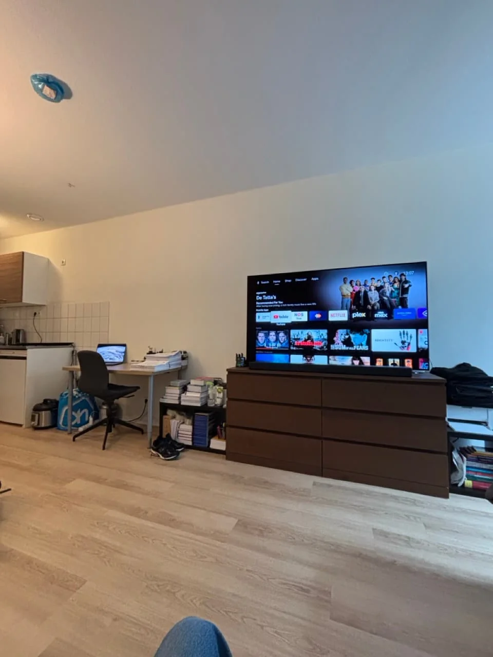 geblurde versie van de foto als achtergrond