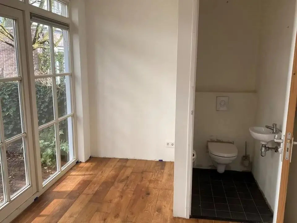 geblurde versie van de foto als achtergrond