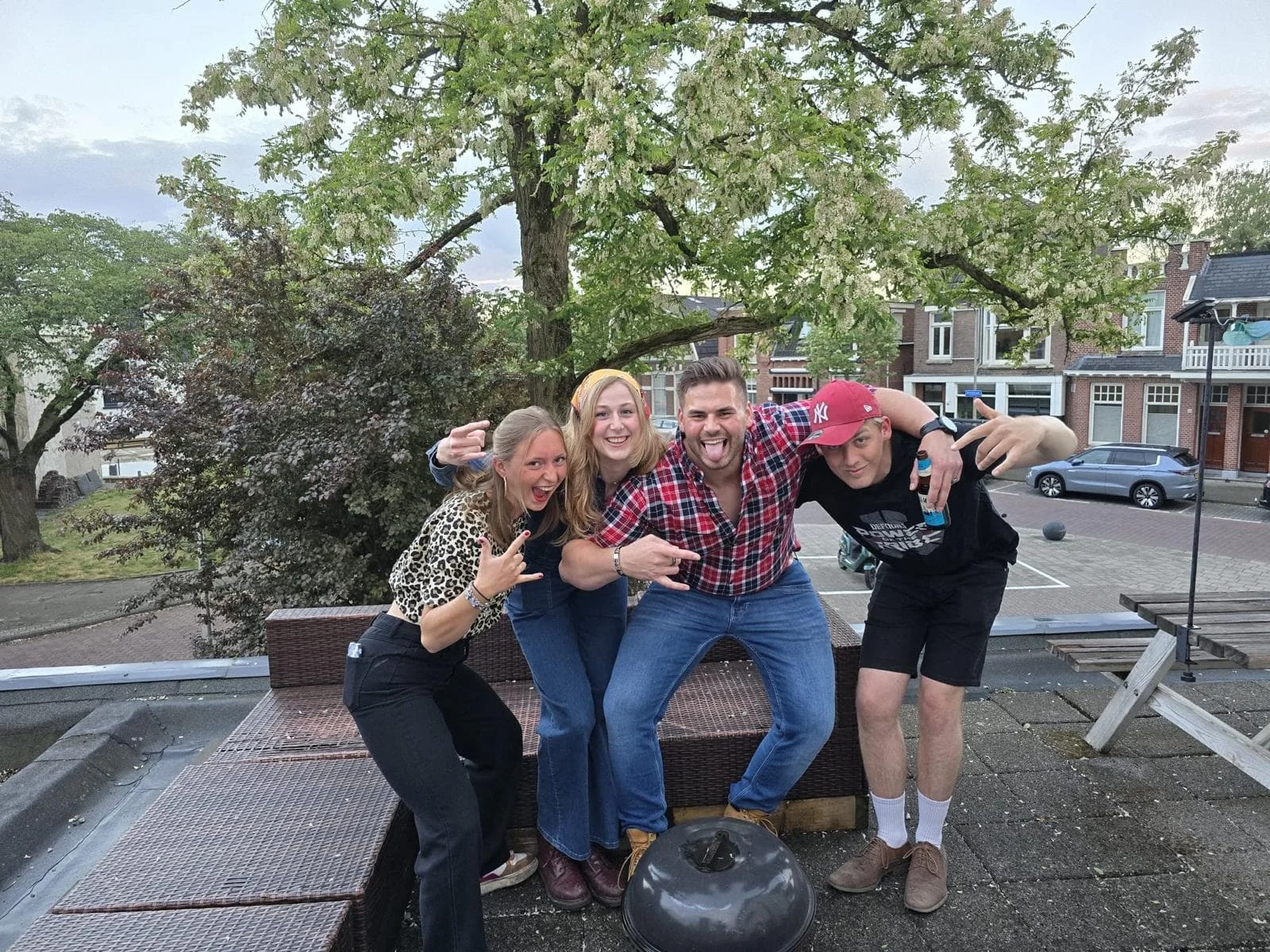 geblurde versie van de foto als achtergrond