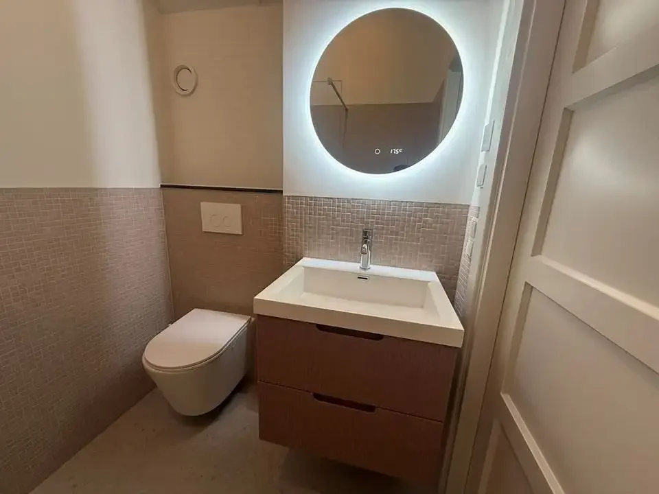 geblurde versie van de foto als achtergrond