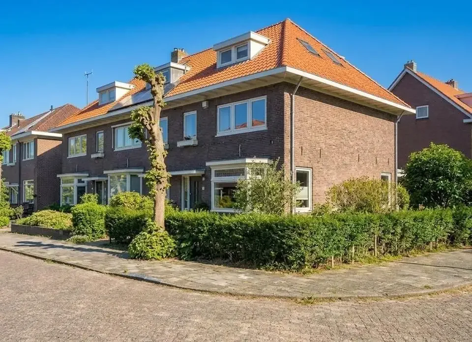 Foto van de Appartement gelegen aan de Burgemeester van Damstraat in Duivendrecht