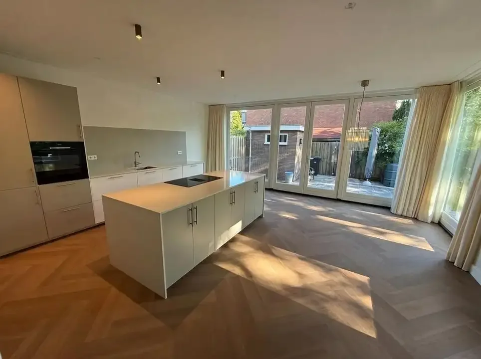 geblurde versie van de foto als achtergrond