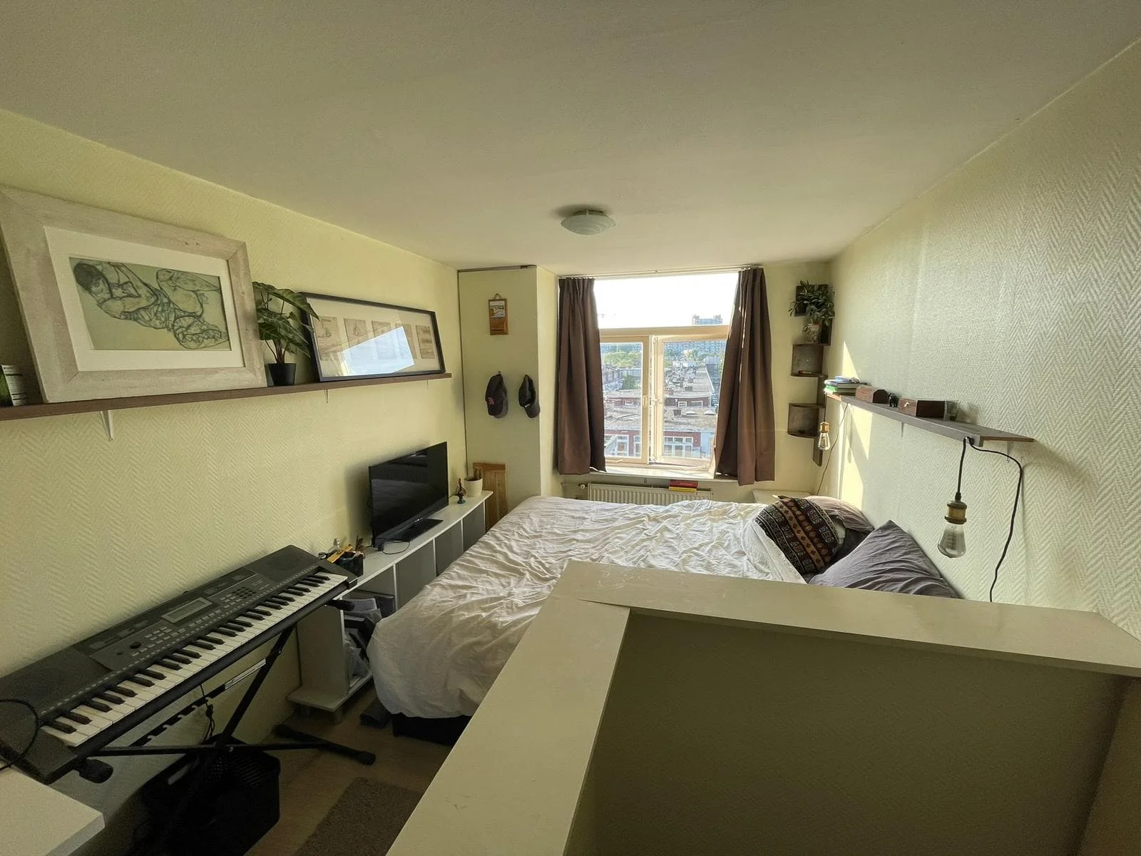 Foto van de Kamer gelegen aan de Goeverneurlaan in Den Haag