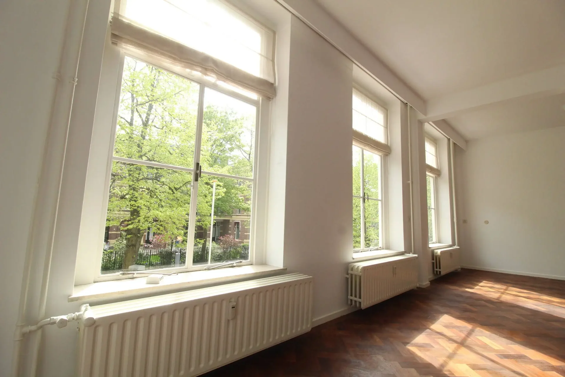 Foto van de Appartement gelegen aan de Parkweg in Den Haag