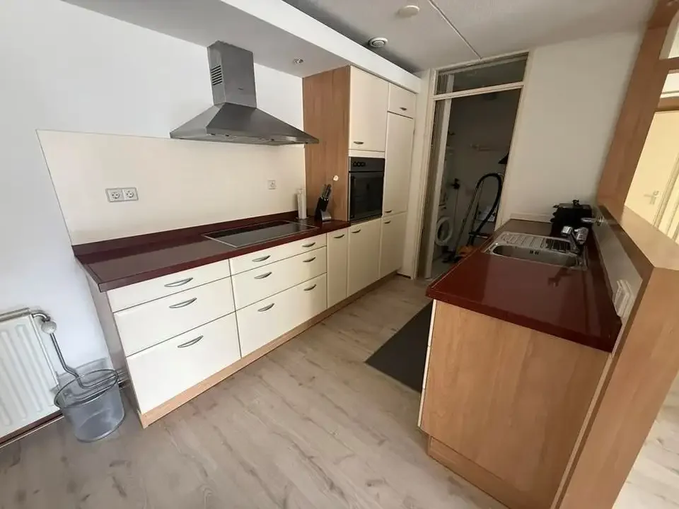 geblurde versie van de foto als achtergrond
