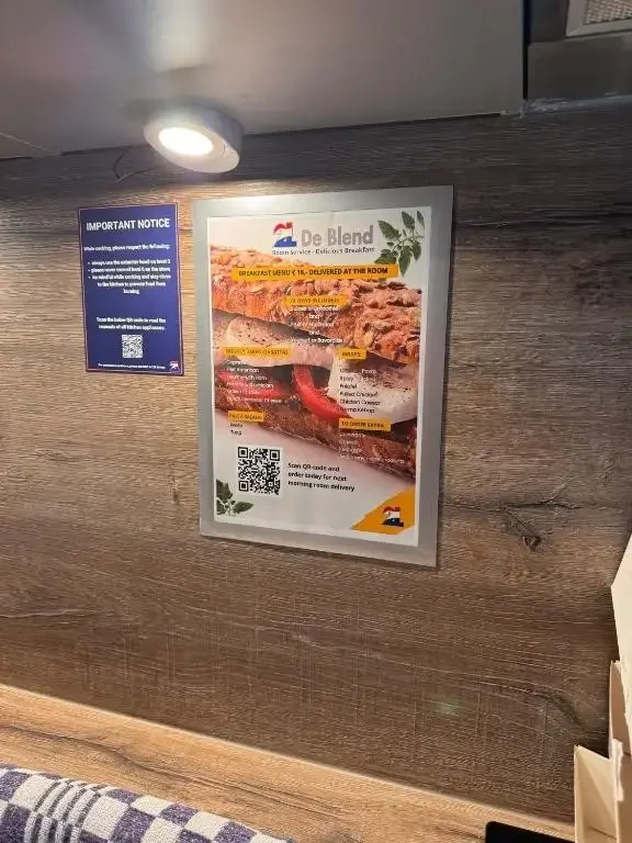 geblurde versie van de foto als achtergrond