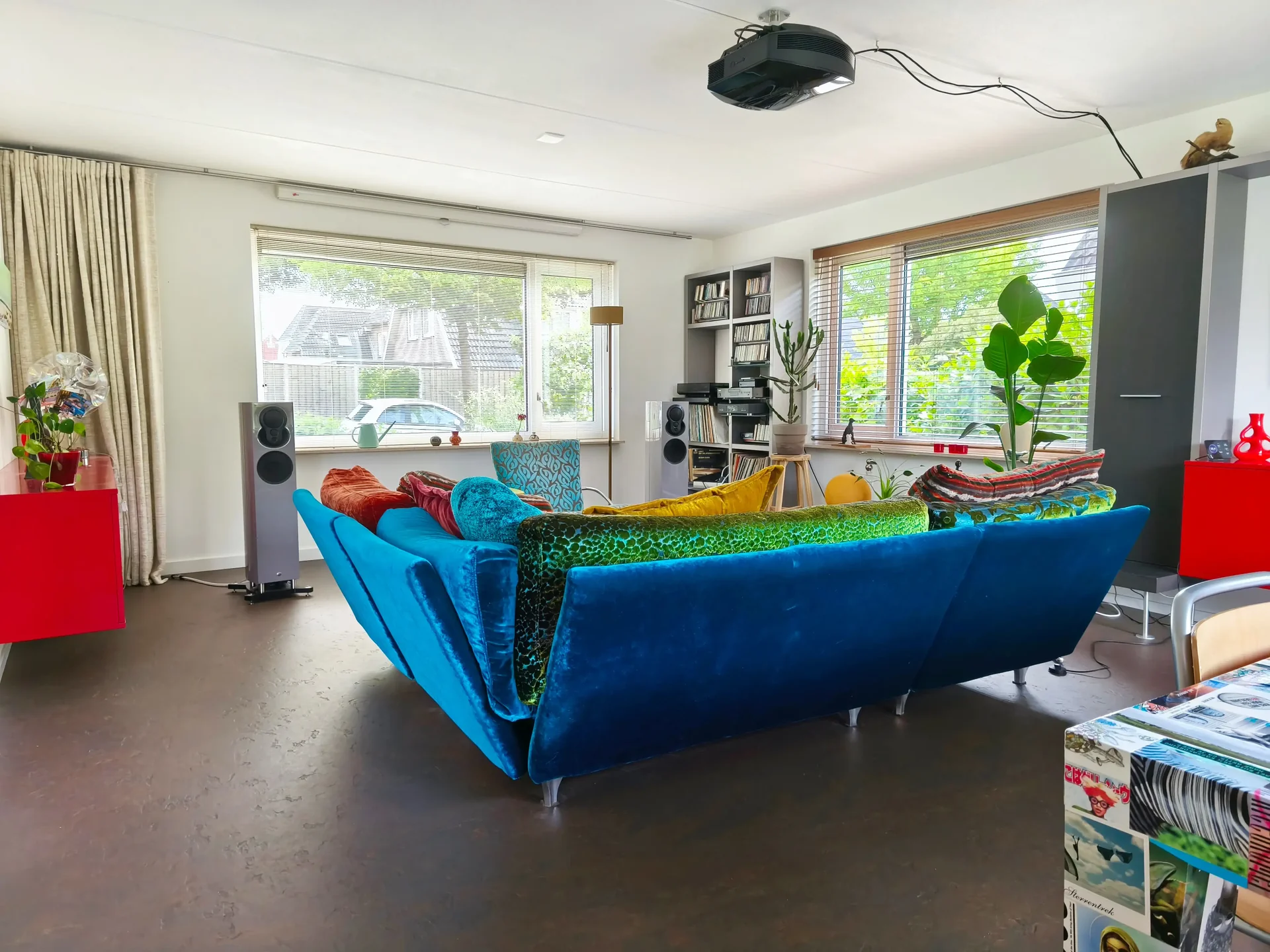 geblurde versie van de foto als achtergrond