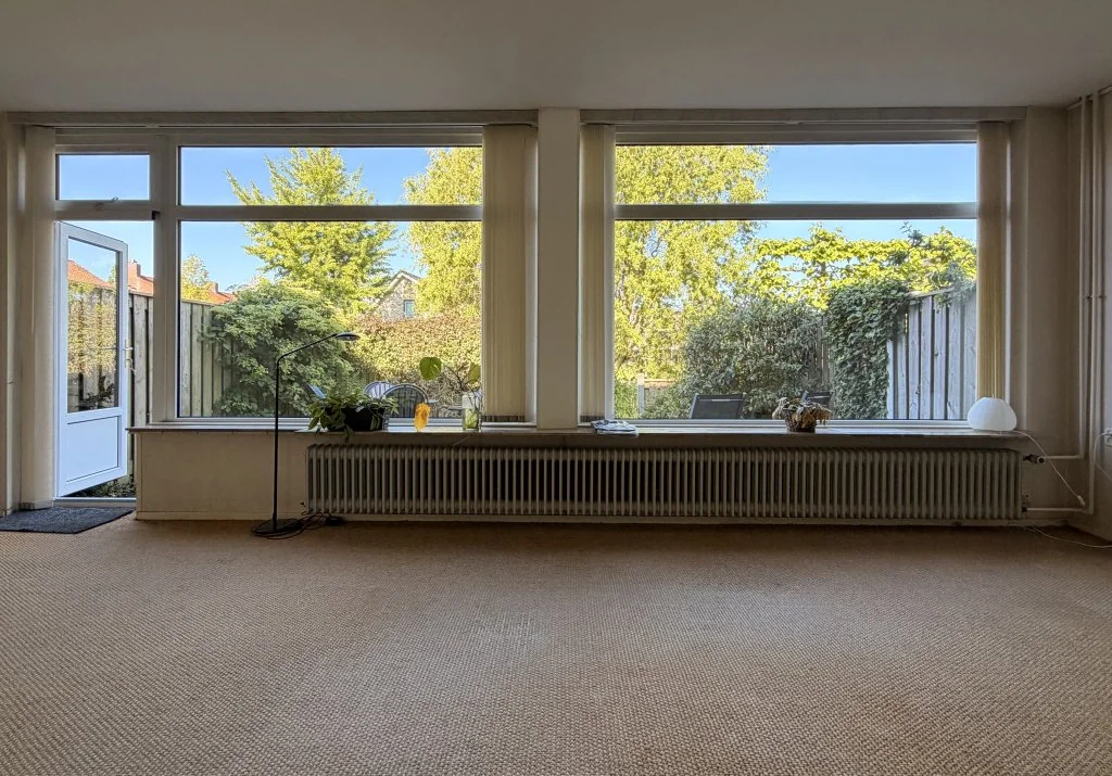 geblurde versie van de foto als achtergrond